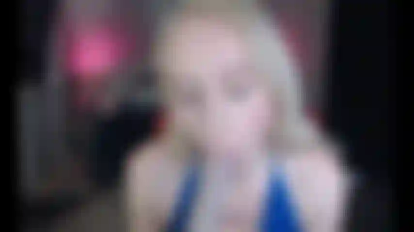 Ahegao pipe aux yeux fous.