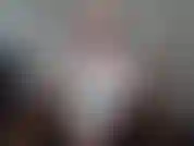 Alexa est une secrétaire souris qui semble timide et ringarde mais qui est en fait la salope du bureau ! ;).