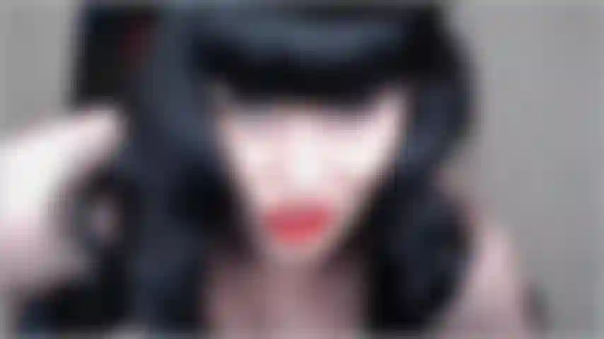 Le cul de miss déviants est ton dieu.