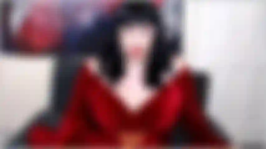 Miss déviante a assumé le rôle de satan alors qu'elle vous encourage à caresser vos pensées et vos fantasmes les plus interdits et vous conduit à la tentation.