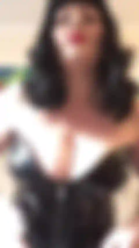 Ce ne sont que deux des raisons pour lesquelles je suis la reine des taquineries...