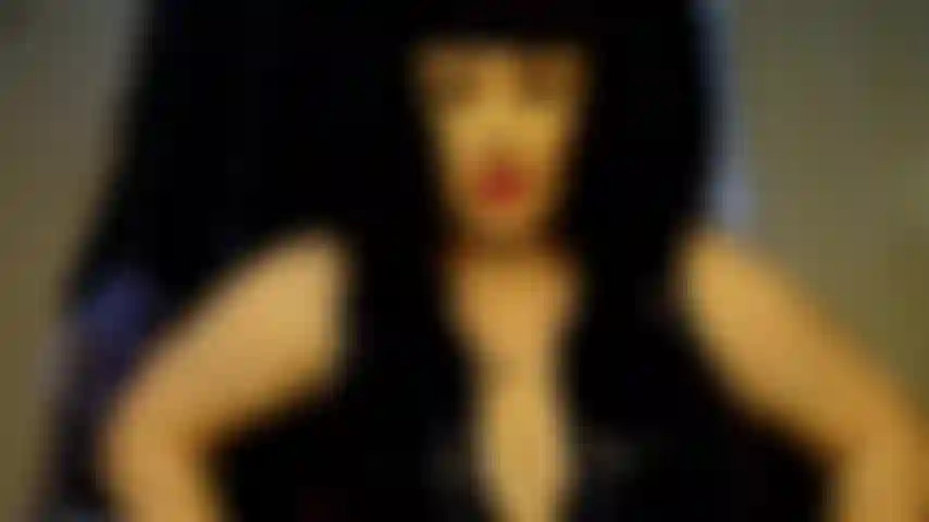 Possédée par miss déviante.