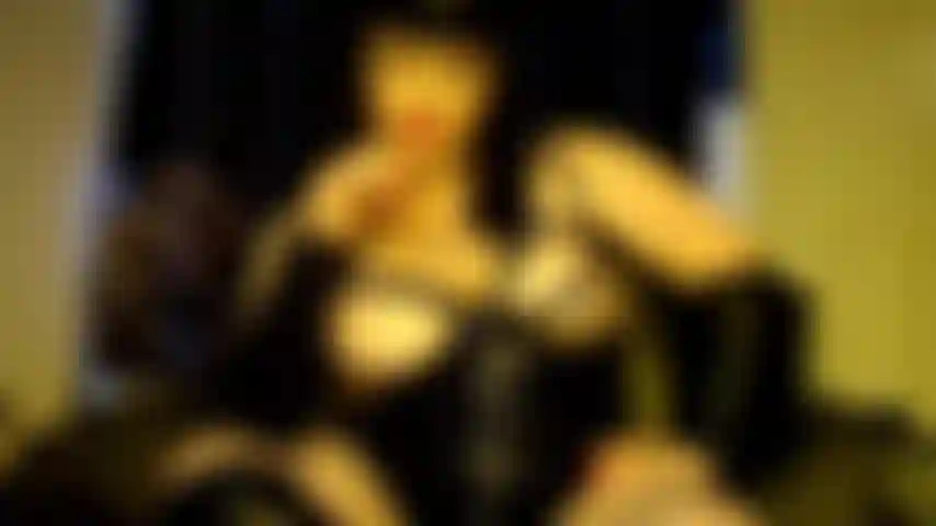 J'ai vendu ta clé de chasteté.