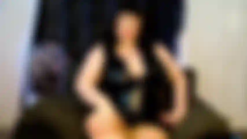 Jerk it june ass battant.