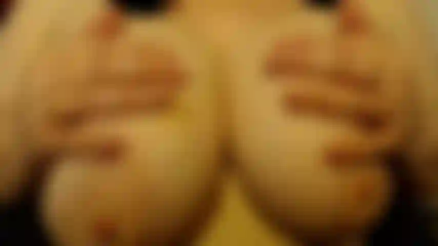 Accro aux gros seins.