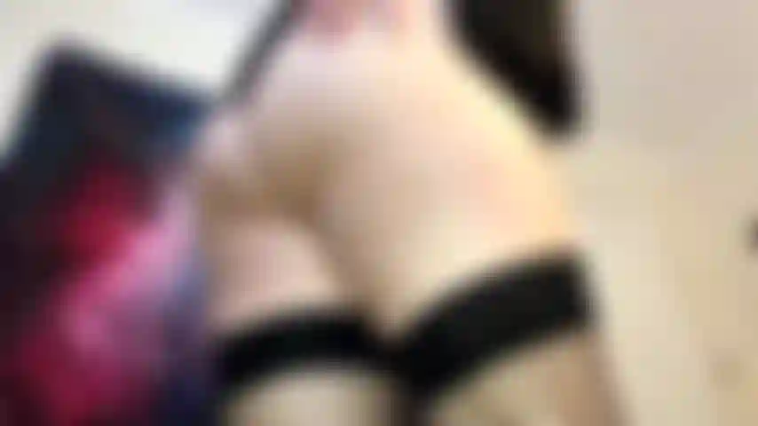 Adorez mon cul consacré.