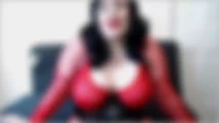 Ce petit écrou entre tes jambes te rend inutile. Inutile à toutes les femmes. Ce n'est rien d'autre qu'un petit clitoris ratatiné et aucune femme n'en voudrait près de sa chatte.