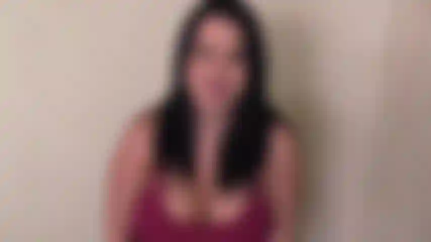 Tu sais que tu ferais n'importe quoi pour toucher ces seins parfaits, même si cela signifie manger ton propre sperme pour moi. Tu ne veux pas résister donc tu dois obéir comme un bon garçon.