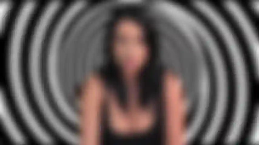 Tombe de plus en plus profondément dans une transe pour moi. Appartiens-moi et détends-toi pour moi. Je contrôle tes pensées et je contrôle ton corps.