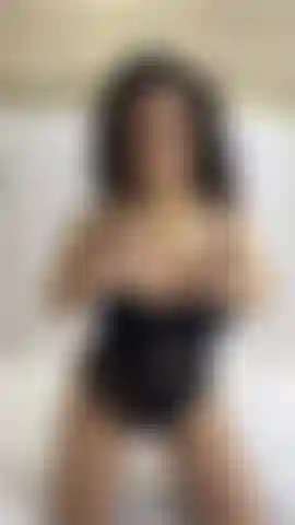 My pussy wants to be fucked, will you fill it with your delicious cum?