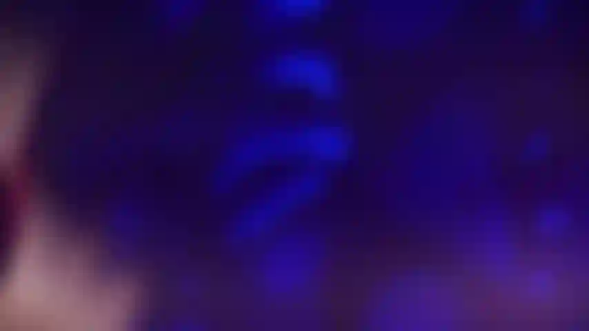 Je suis une femme sexy et voluptueuse aux courbes explosives mais restez vigilante, je peux être dangereuse pour vous :).