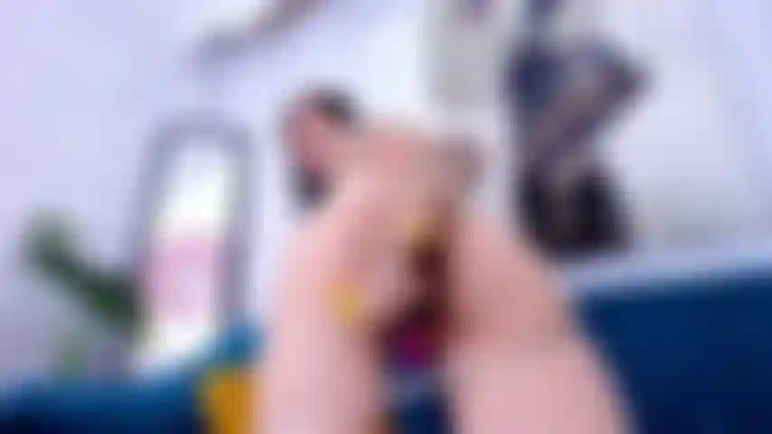 Je baise ma chatte, mon cul pvo.