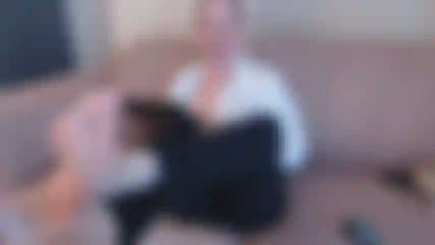 Secrétaire française coquine en vidéo.