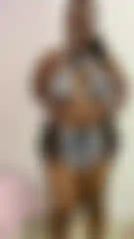 Goûte mon corps potelé.