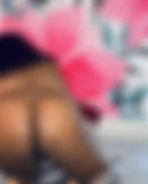 Faisant mon lit nu img_0974 2.