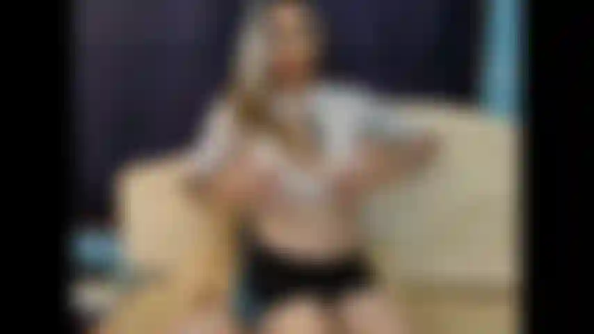 Jami devient juste excitée.