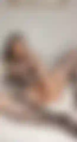 Je prends mon gode dans le cul.