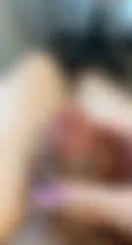 Jouant avec ma bite.