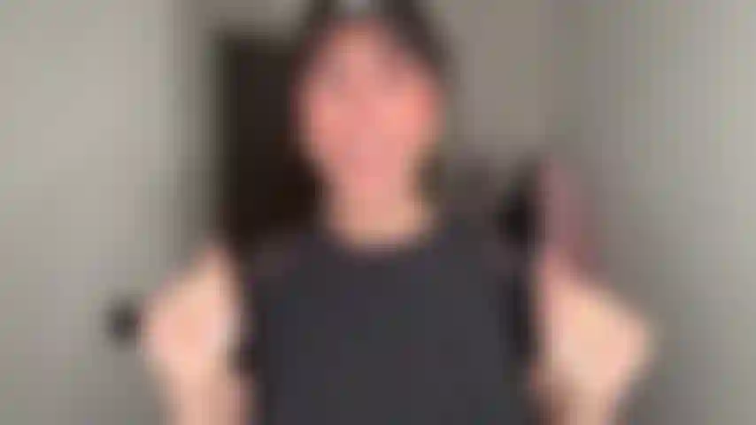 Renifle mon trou du cul puant, bébé !