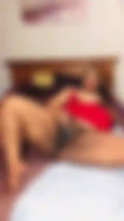 Vibromasseur sur ma jolie chatte.