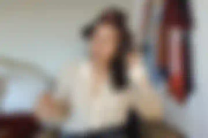 I know you would love to see me how I get ready to go live on cam and what goes behind the scenes......  what I use on my skin and how I style my hair.... I know you want to see ;)