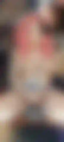 Assise en train de branler ma bbc (pas de sperme).