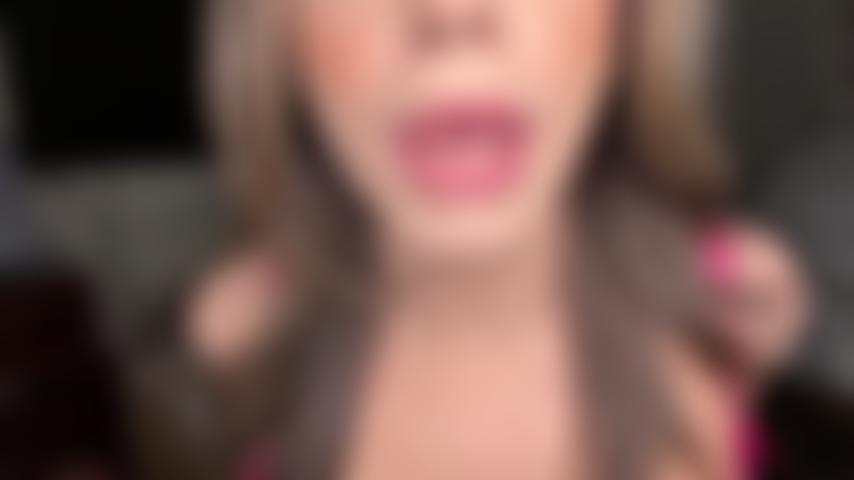 Obéissance à la déesse.