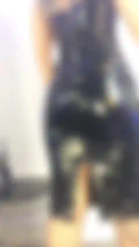 Ass tease et asmr en pvc.