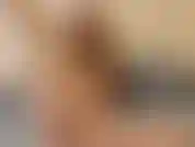 Un lapin hd jouit avec une queue.