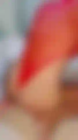Twerking on knees big BBL ASS