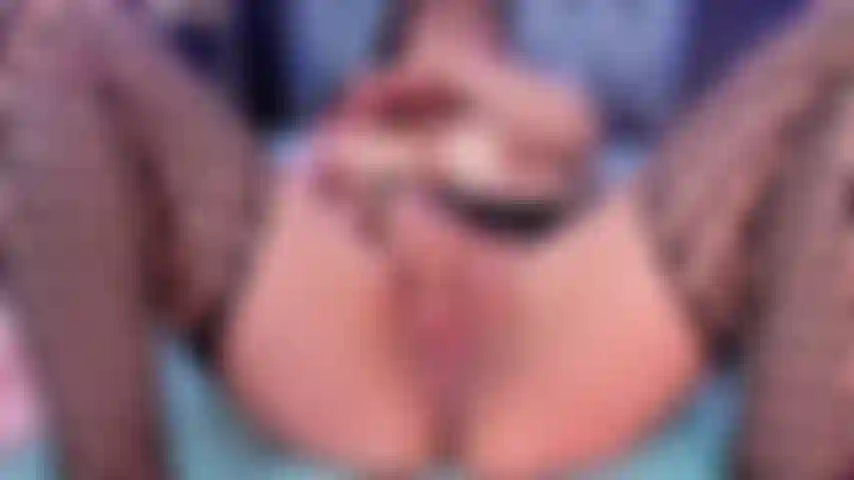 Je masturbe ma chatte mature jusqu'à ce que j'arrive à jouir.