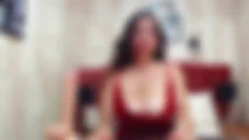 Donne-moi tout ton amour de sperme, j'adore faire des branlettes espagnoles.