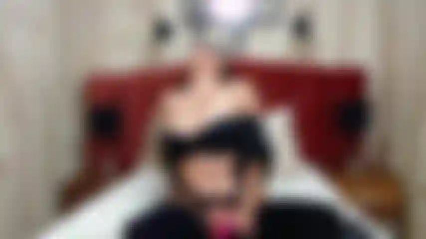 Je suis très excitée, je veux que tu me donnes tout.