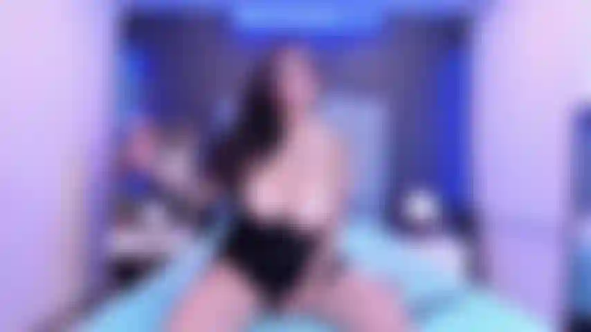 Je chevauche ton pénis jusqu'à sentir ton lait en moi.