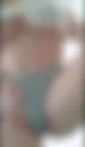 Rub My clit anda slap My kitty