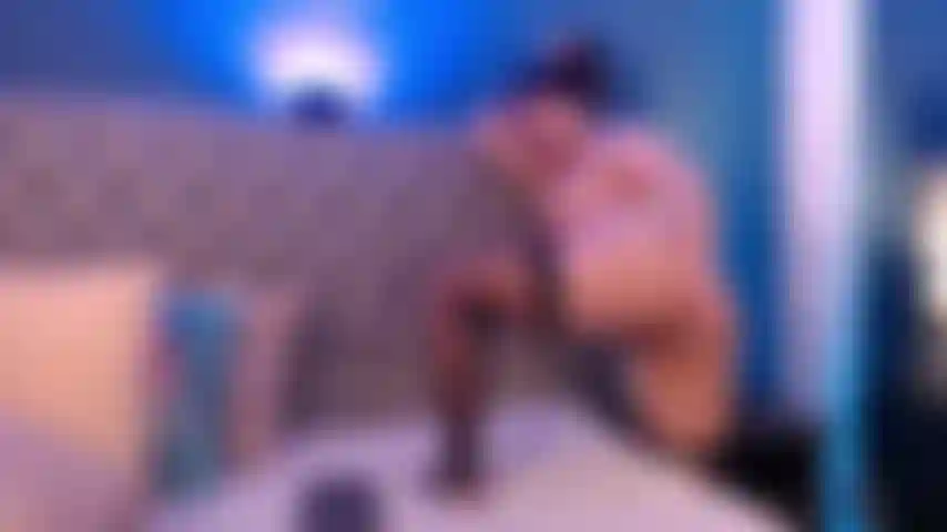 Baise-moi fort bébé.