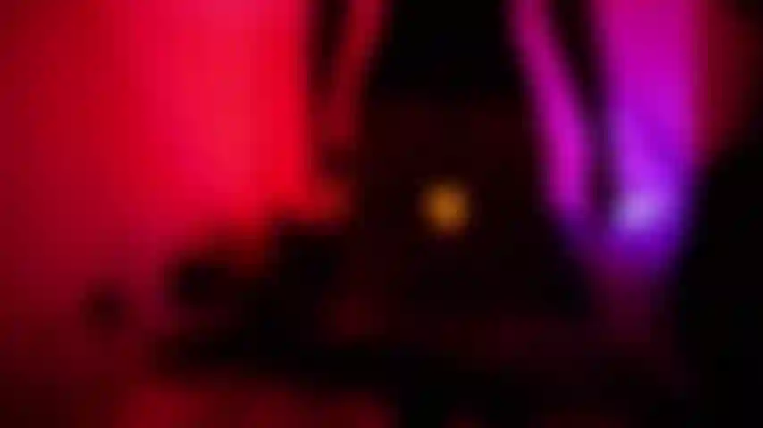 Embrassez la tentation, rejoignez-moi discrètement.