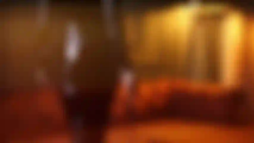 Dans les flammes du désir, les inhibitions disparaissent.