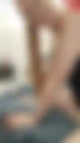Jeu anal avec mon trou du cul super serré puis prendre une grosse bite qui remplit mon petit cul de sperme.