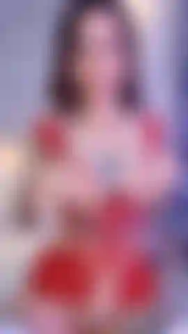 Me dejo llevar, temblando con cada movimiento .