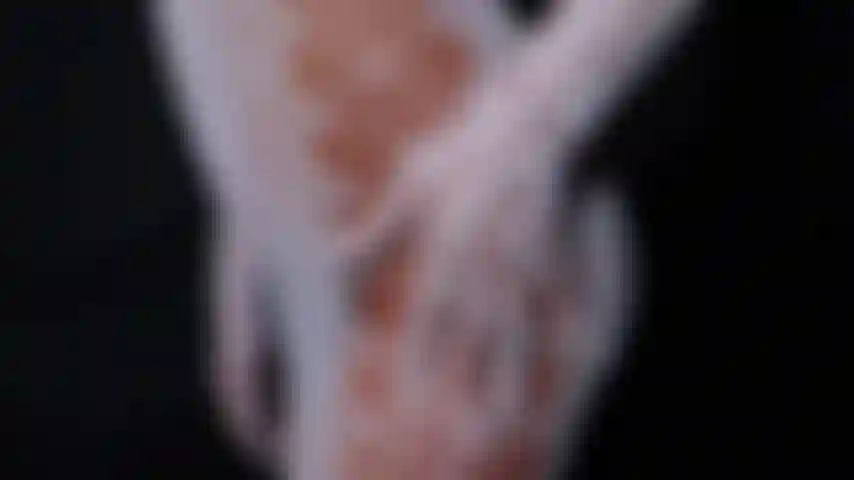 Connais le désir qui recouvre ma peau.