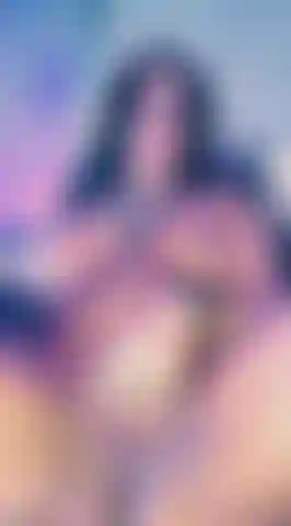 Écarte bien mes jambes et profite !