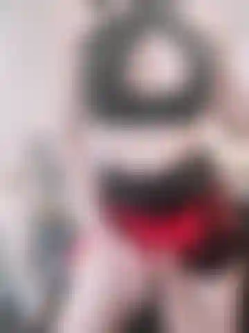 Strap on tease (tu veux mon bwc).