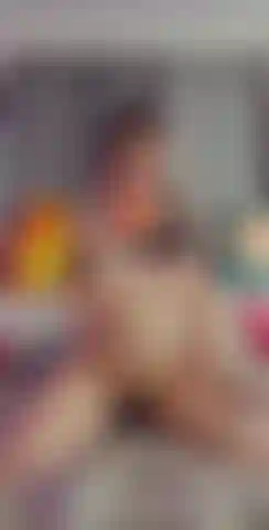 Je suce mon jouet charmander.