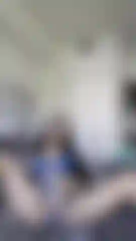 Je frotte et fais vibrer ma chatte jusqu'à l'orgasme !