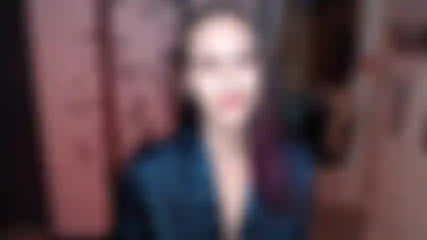 Jouissant 3 fois avec 3 jouets différents.