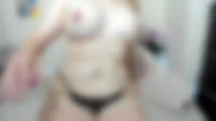 Baise-moi dans ma culotte militaire.