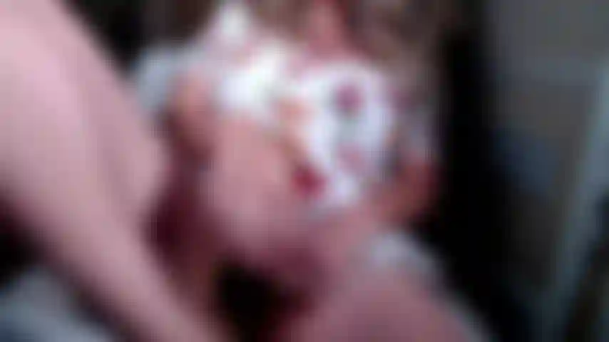 De jolis pieds et mon beau buisson poilu.