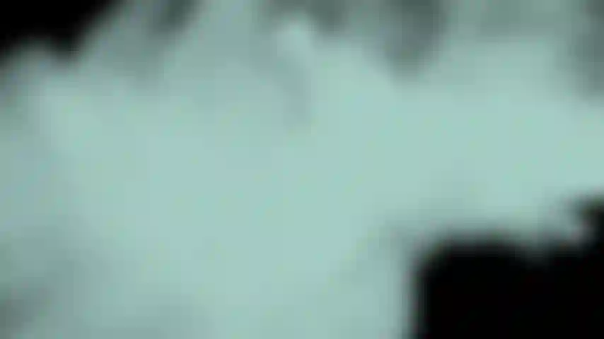 Soumise à une belle maîtresse.