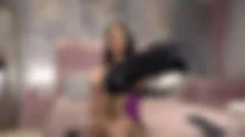 La déesse vivi va nourrir votre dépendance à la bbc.